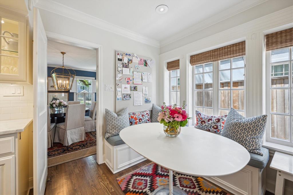 3032 Locke Lane