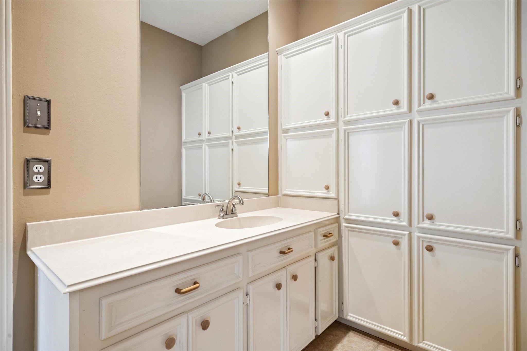 5607 Glen Allen Lane