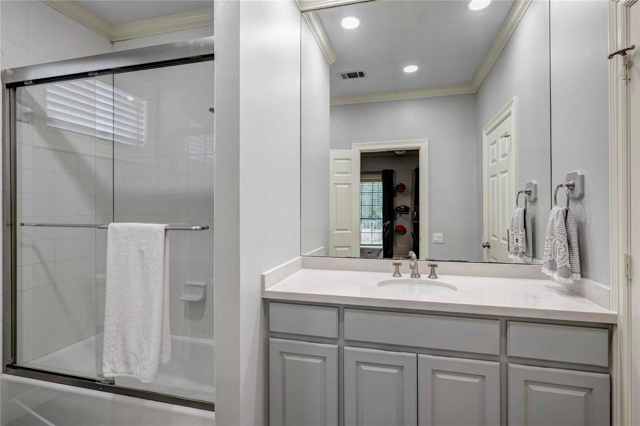 4906 Wedgewood Drive