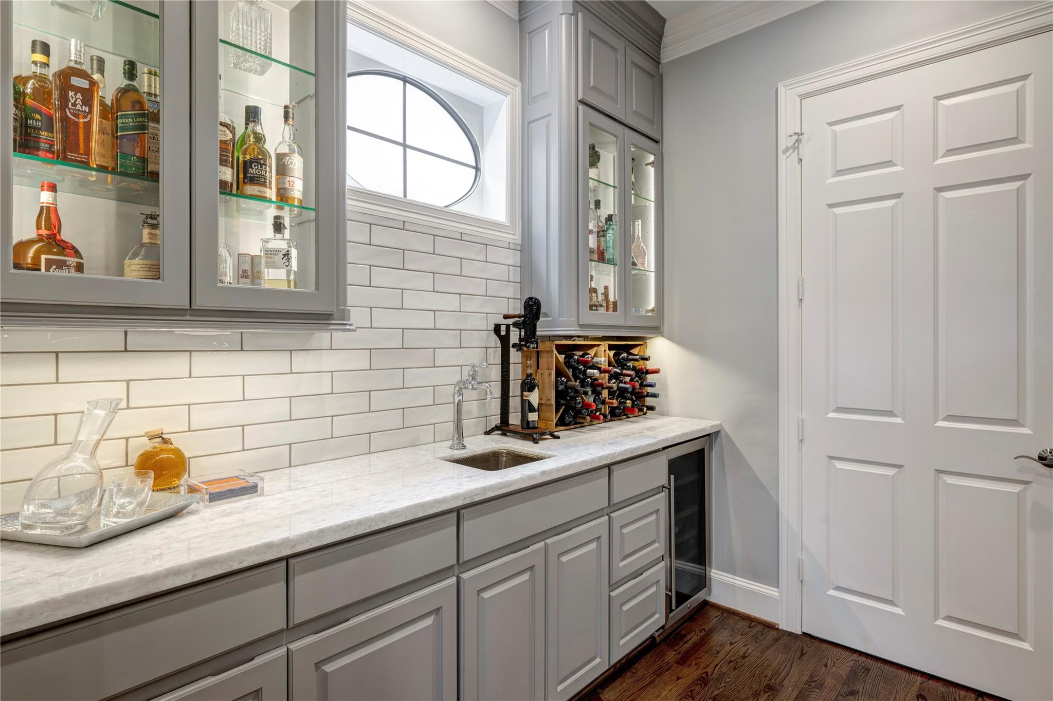 4906 Wedgewood Drive