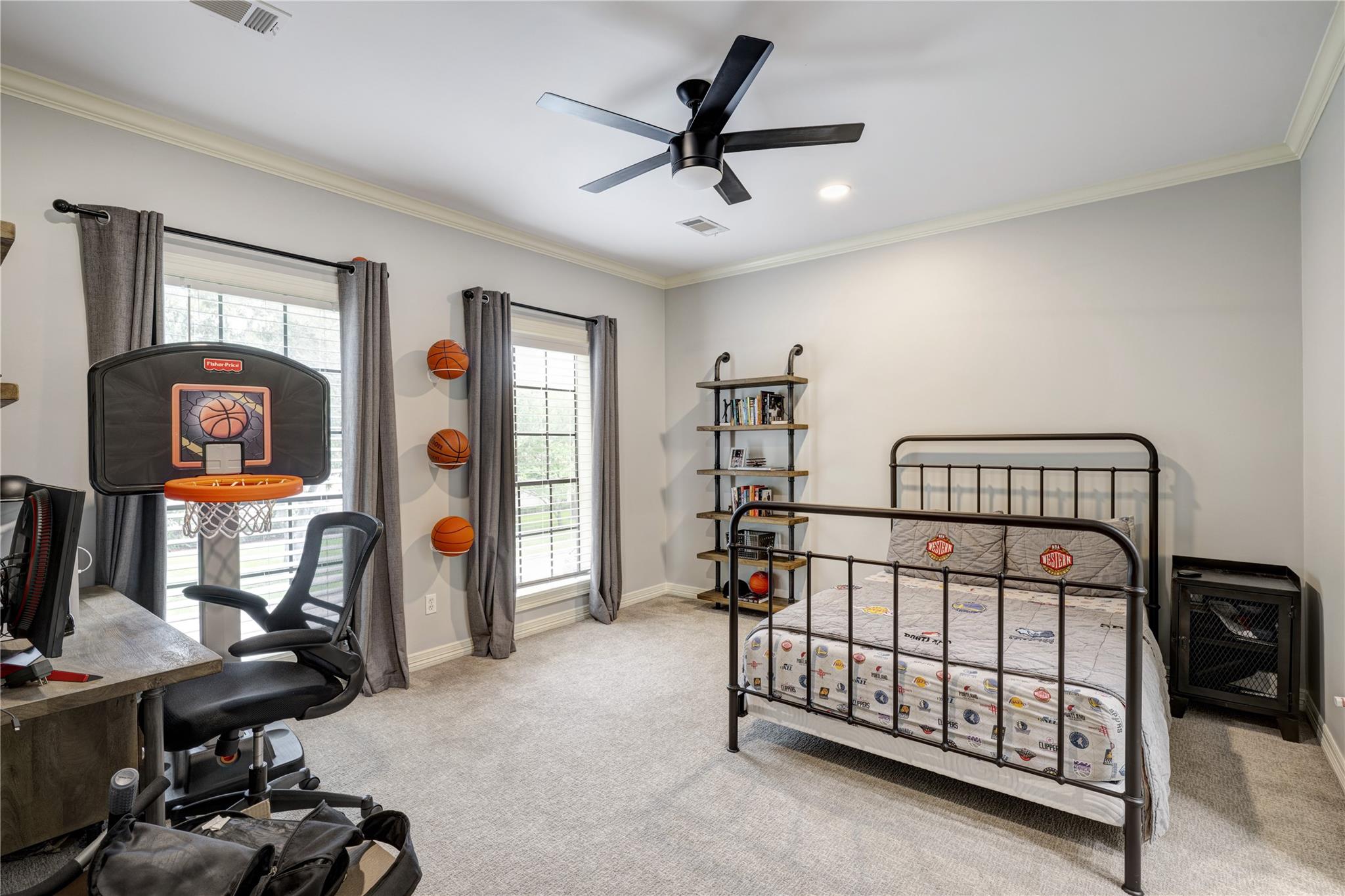 4906 Wedgewood Drive