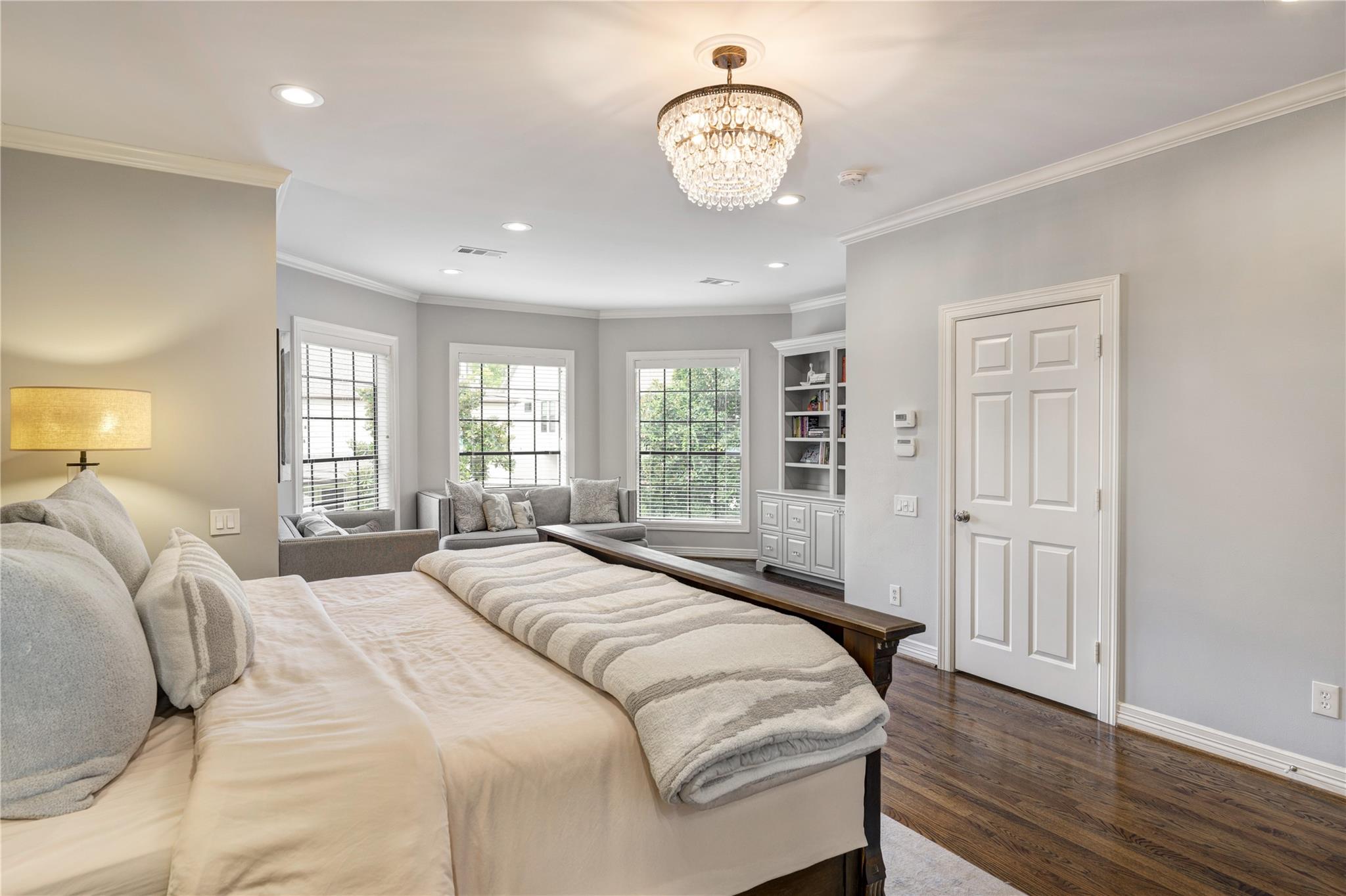 4906 Wedgewood Drive