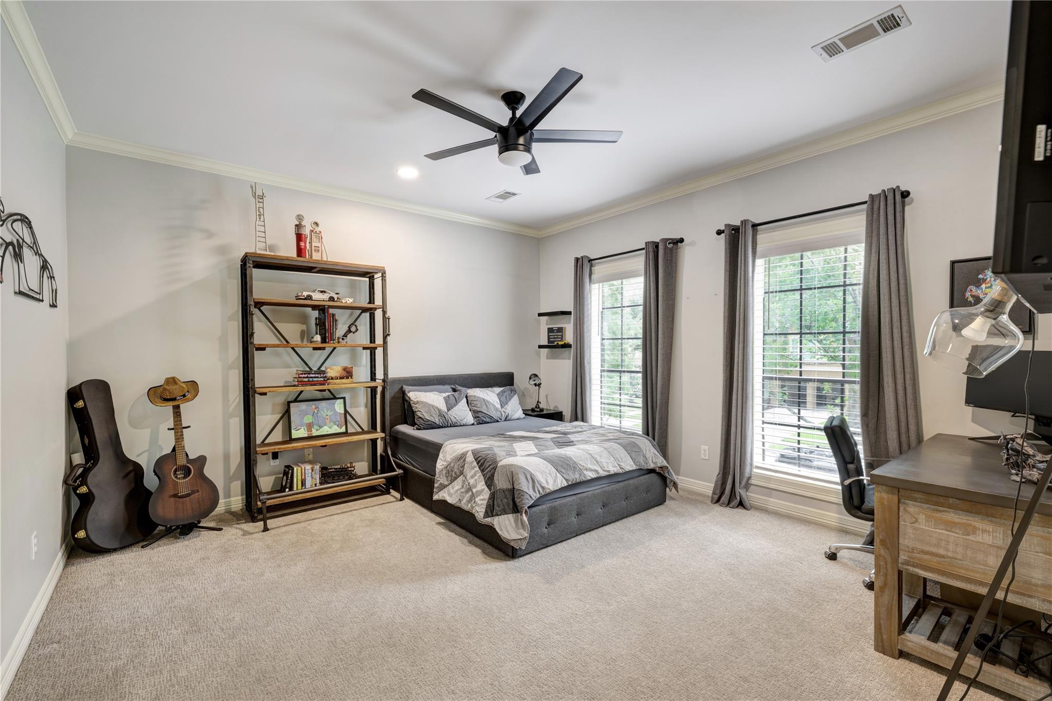 4906 Wedgewood Drive