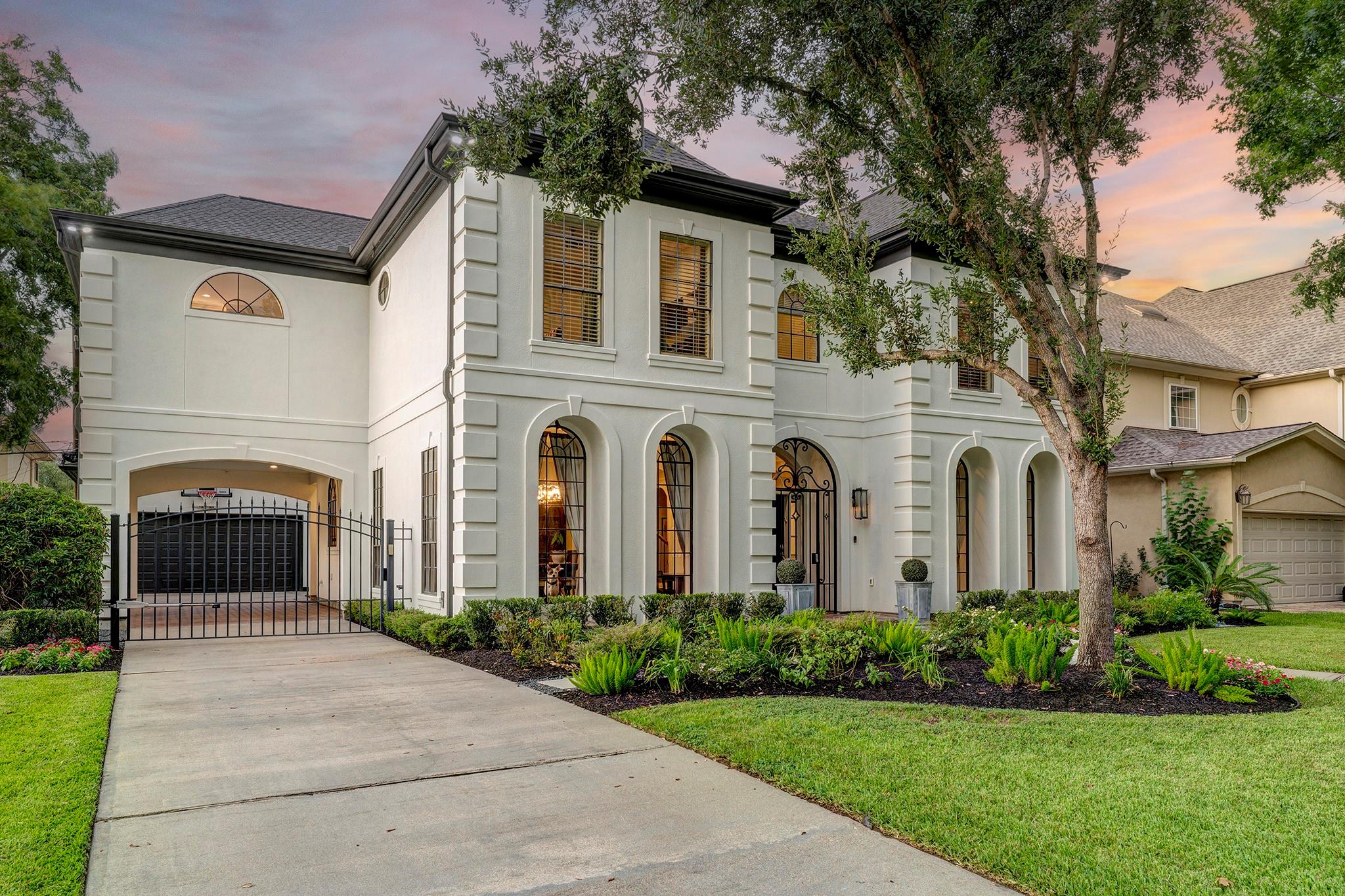 4906 Wedgewood Drive