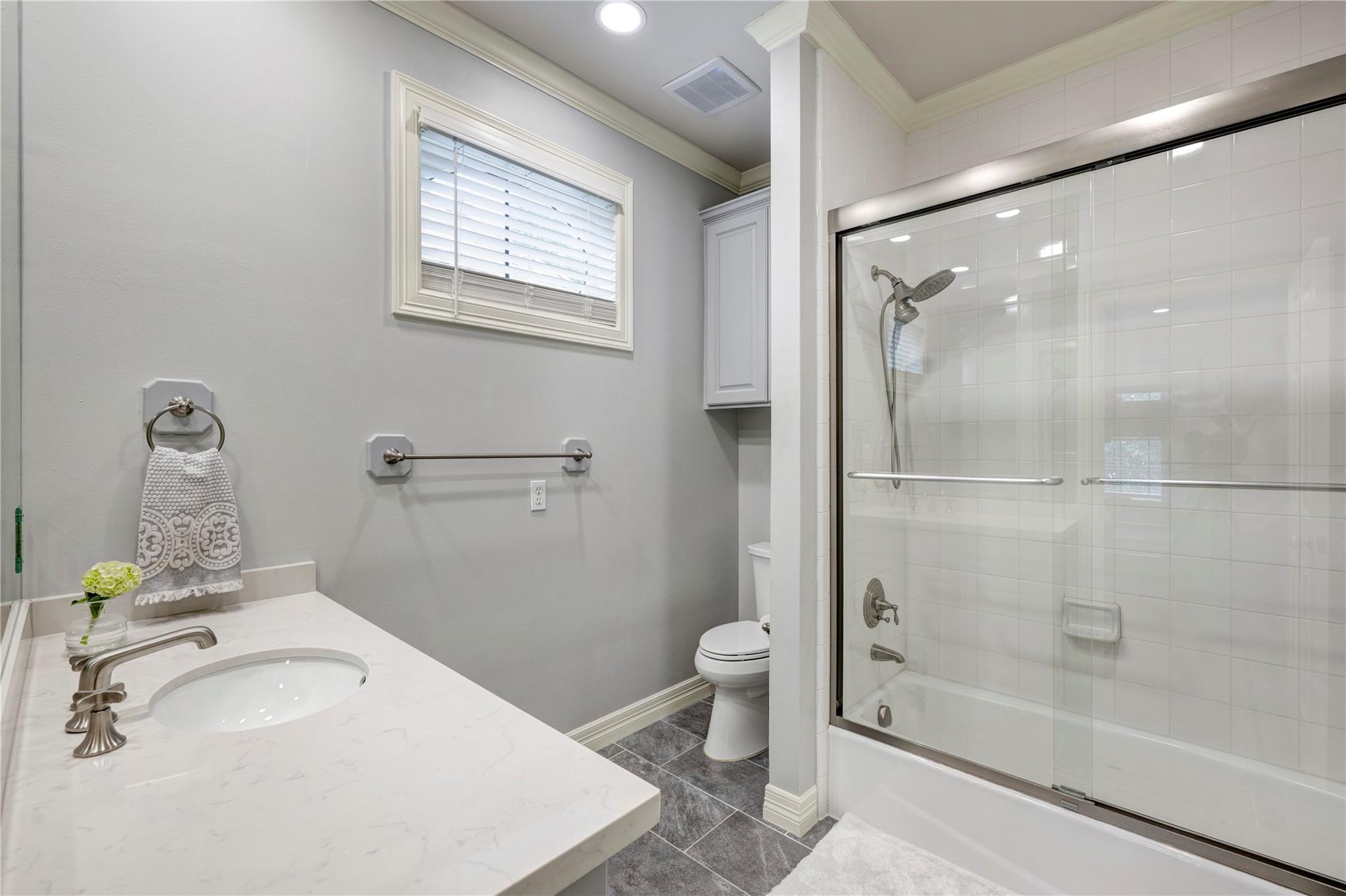 4906 Wedgewood Drive