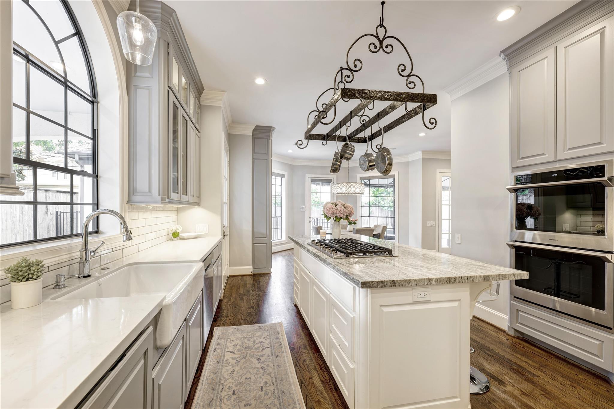 4906 Wedgewood Drive