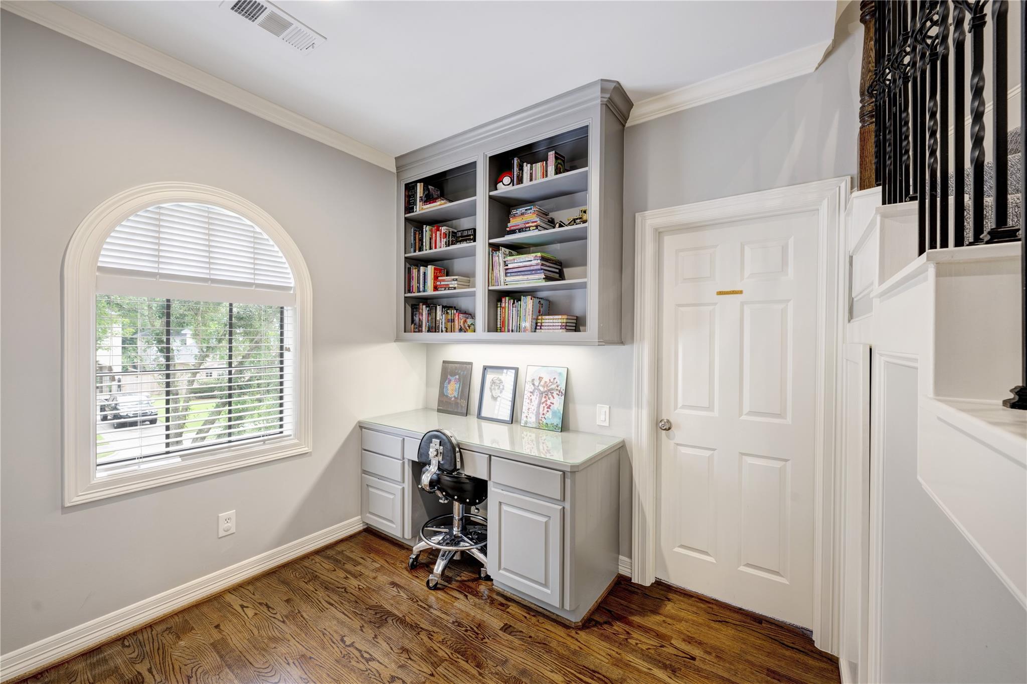 4906 Wedgewood Drive