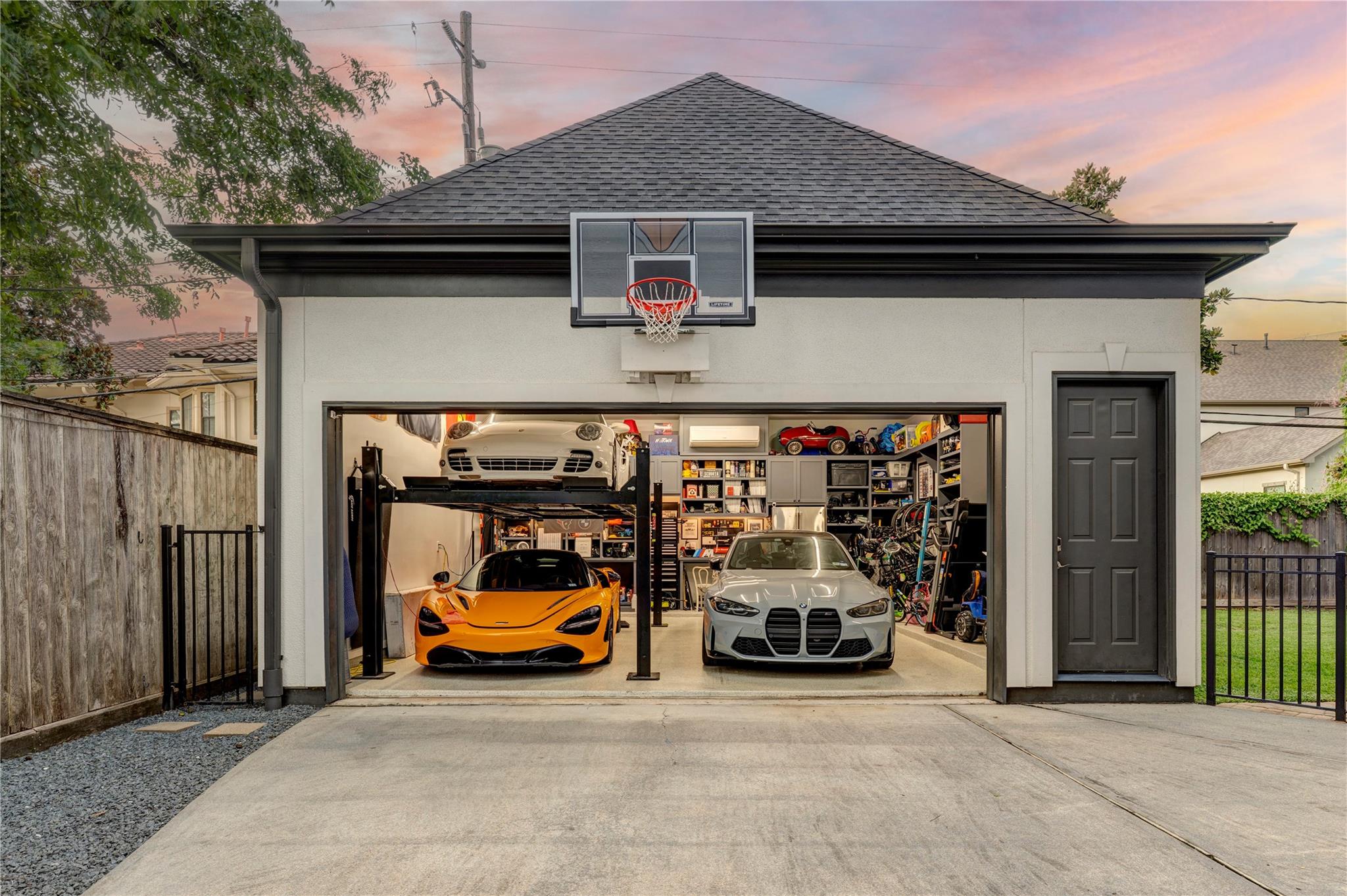 4906 Wedgewood Drive