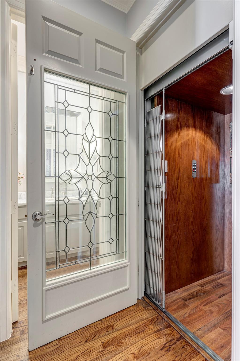 4906 Wedgewood Drive