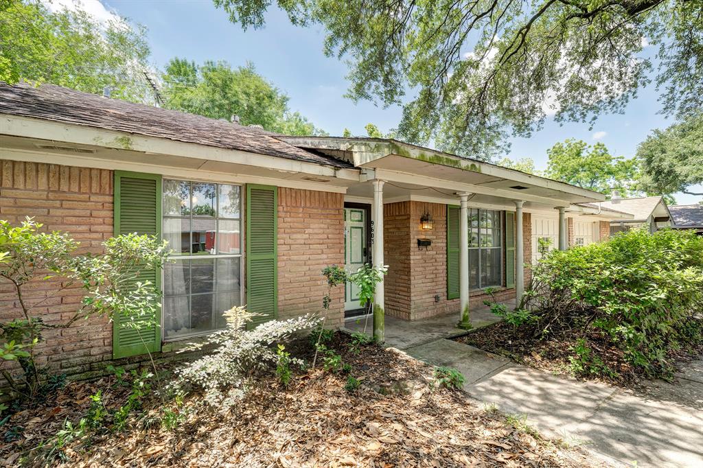 9603 Emnora Lane