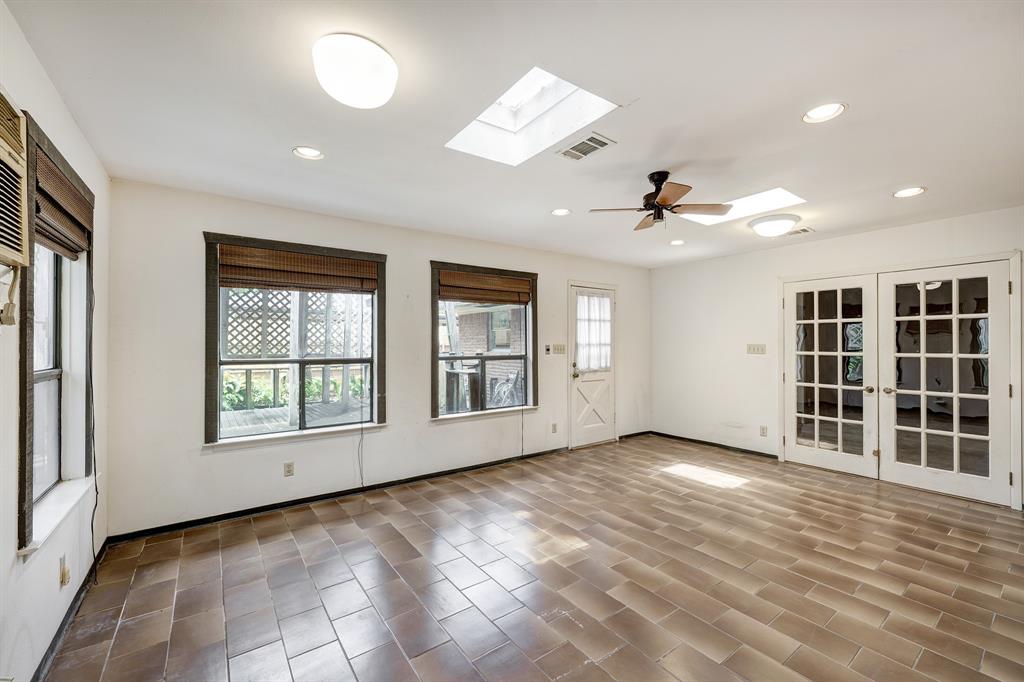 9603 Emnora Lane