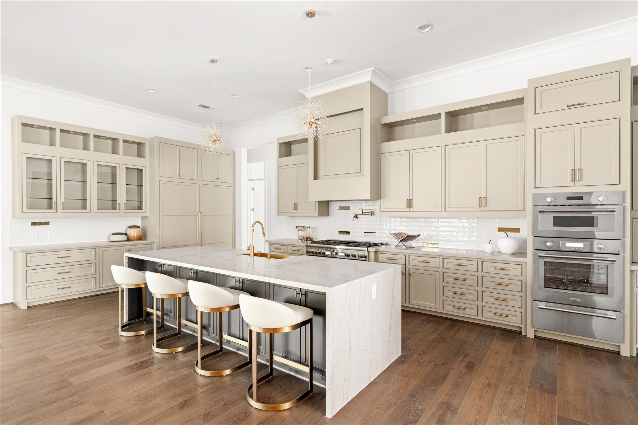 5517 Sturbridge Drive