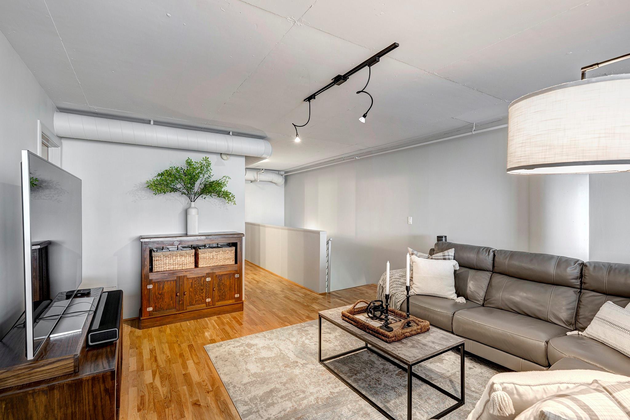 1025 S Shepherd Drive # 305
