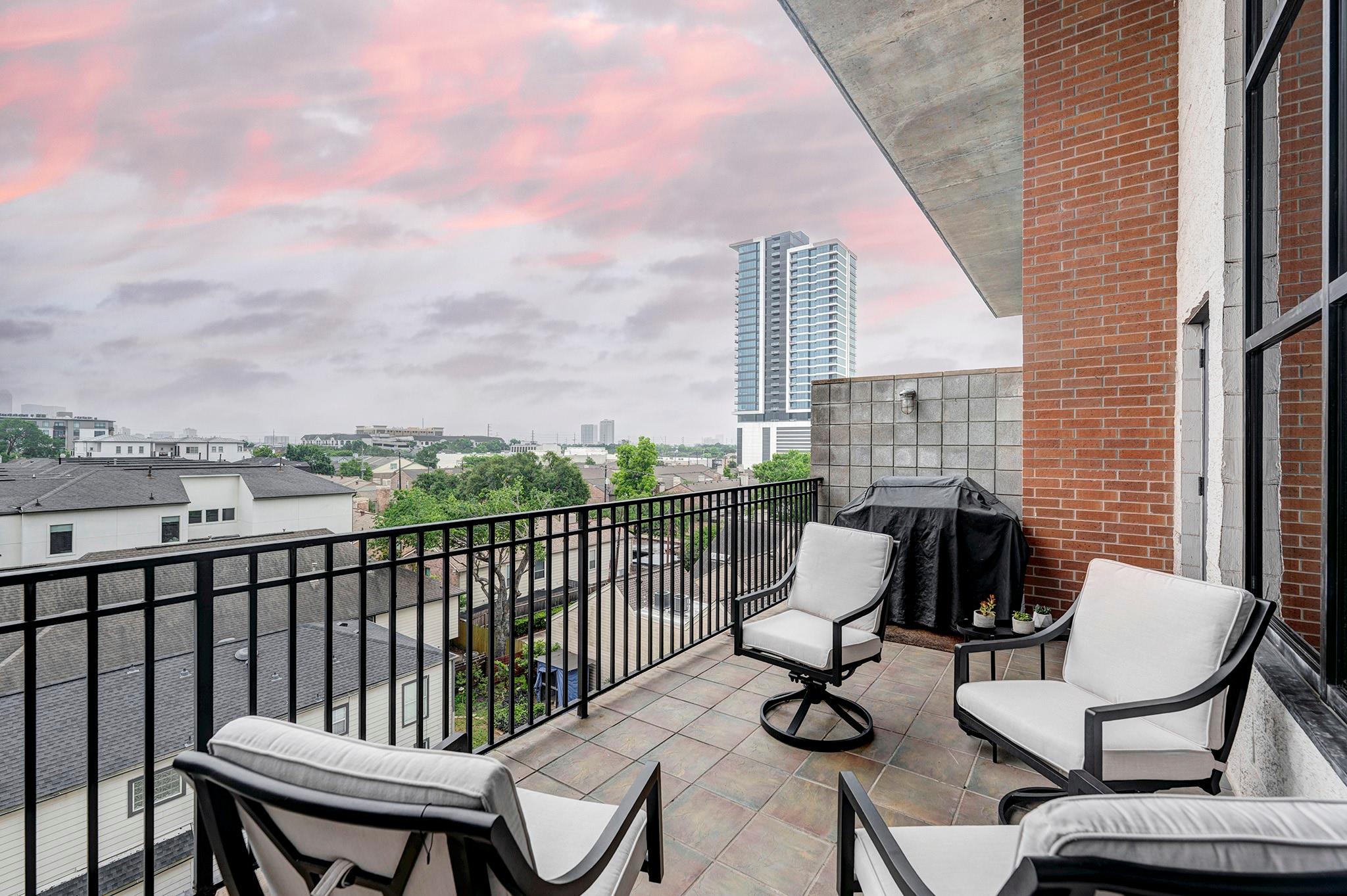1025 S Shepherd Drive # 305