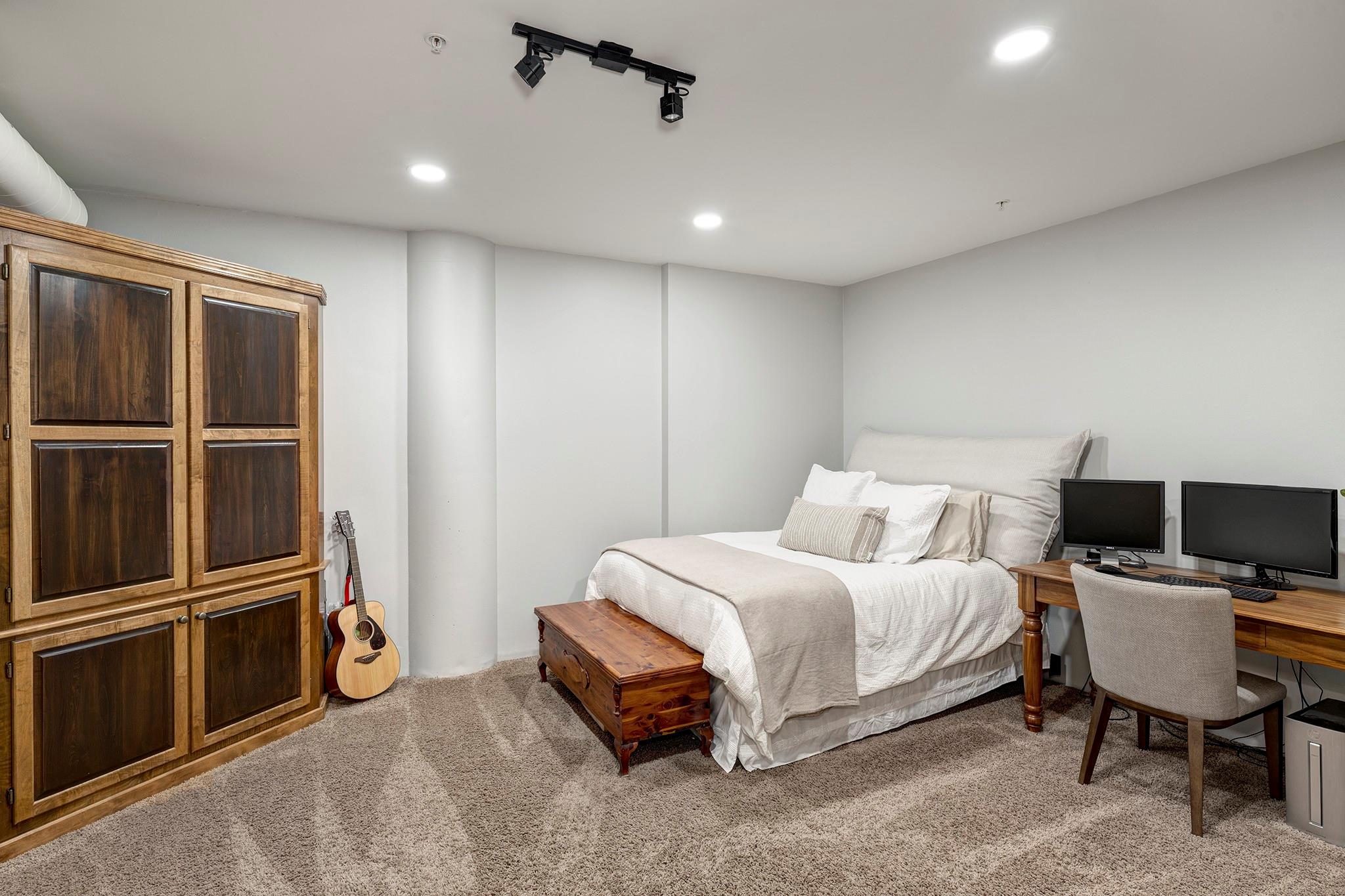 1025 S Shepherd Drive # 305