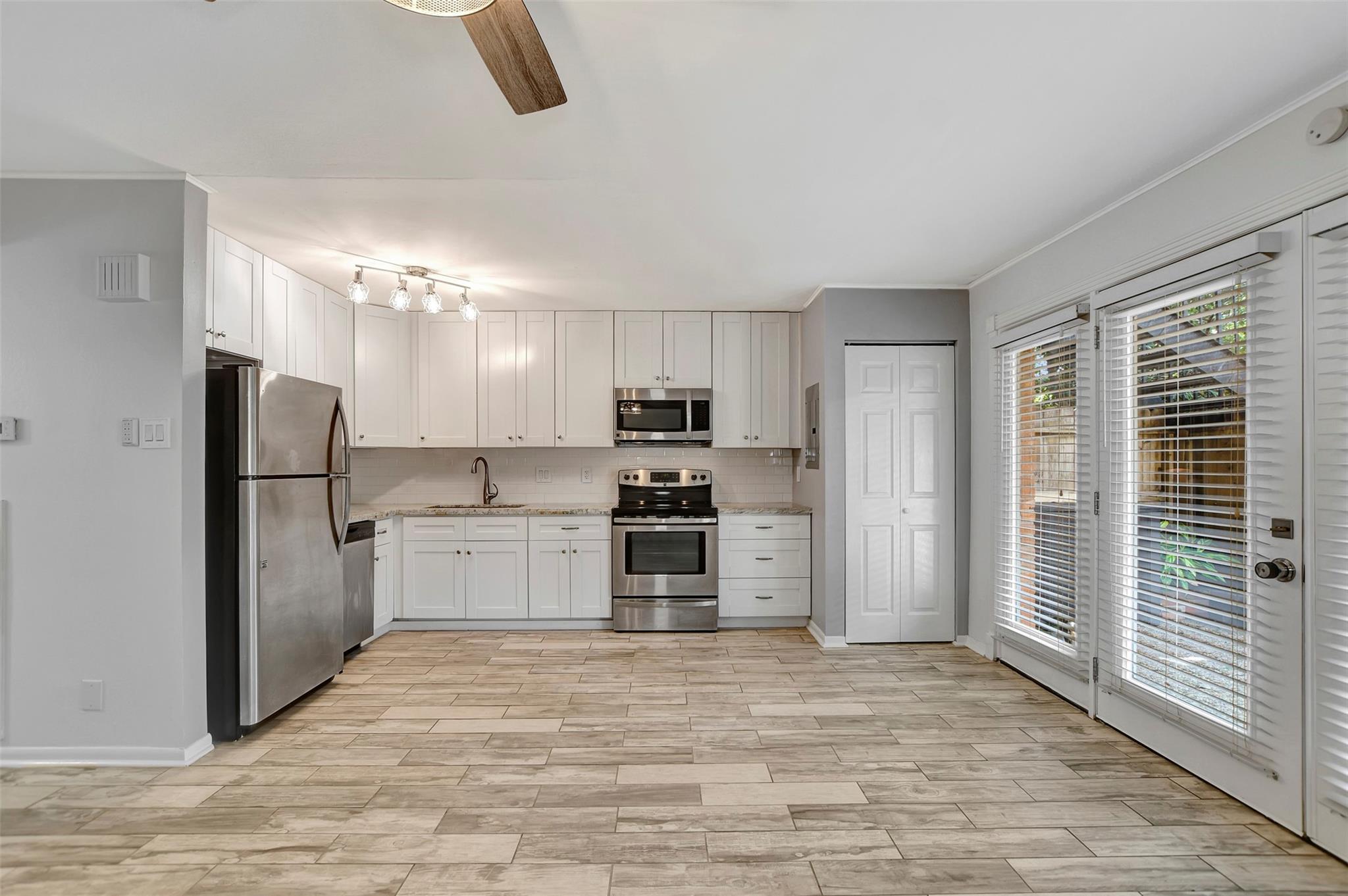3942 W Alabama Street # 7