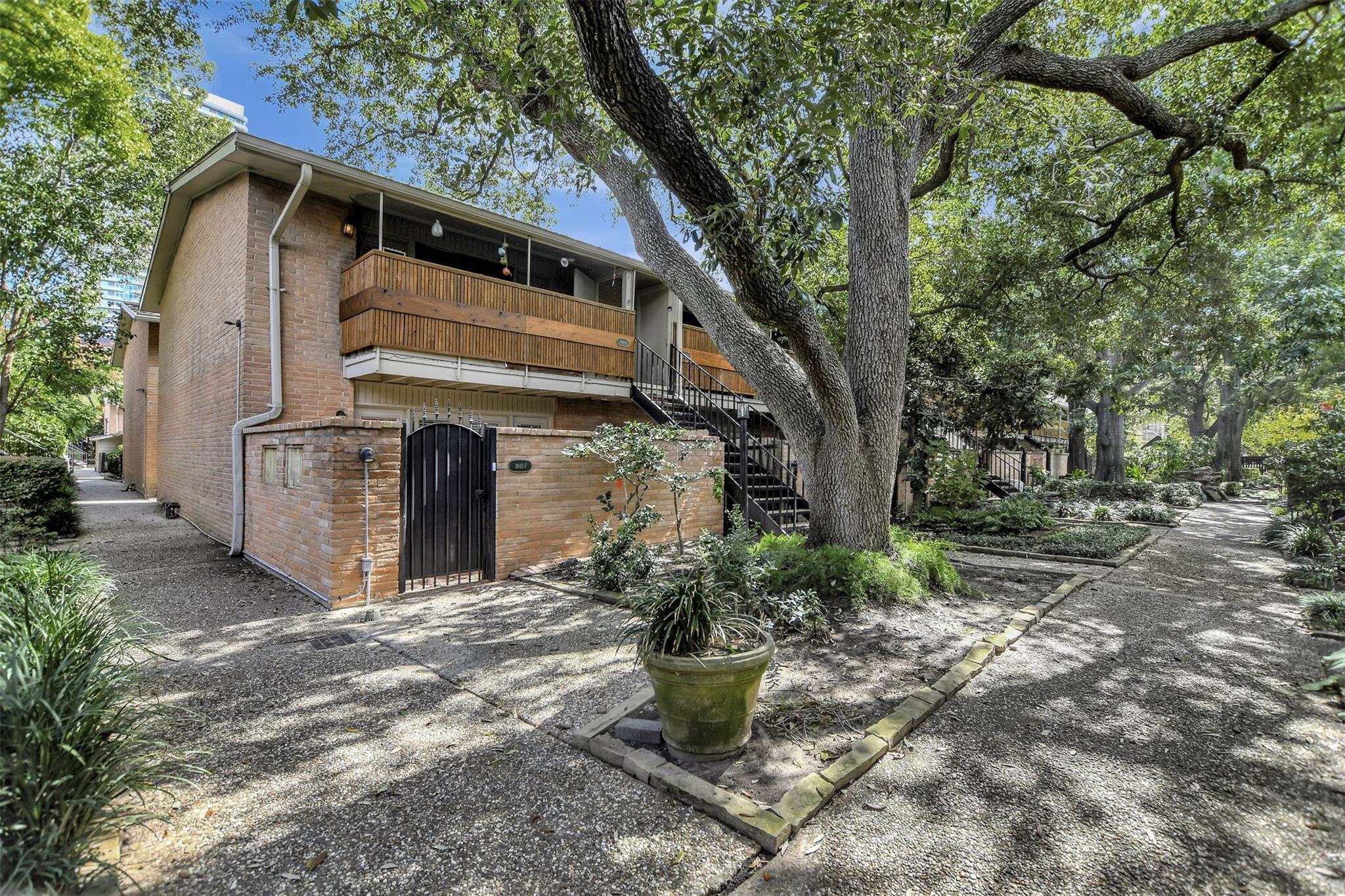 3942 W Alabama Street # 7