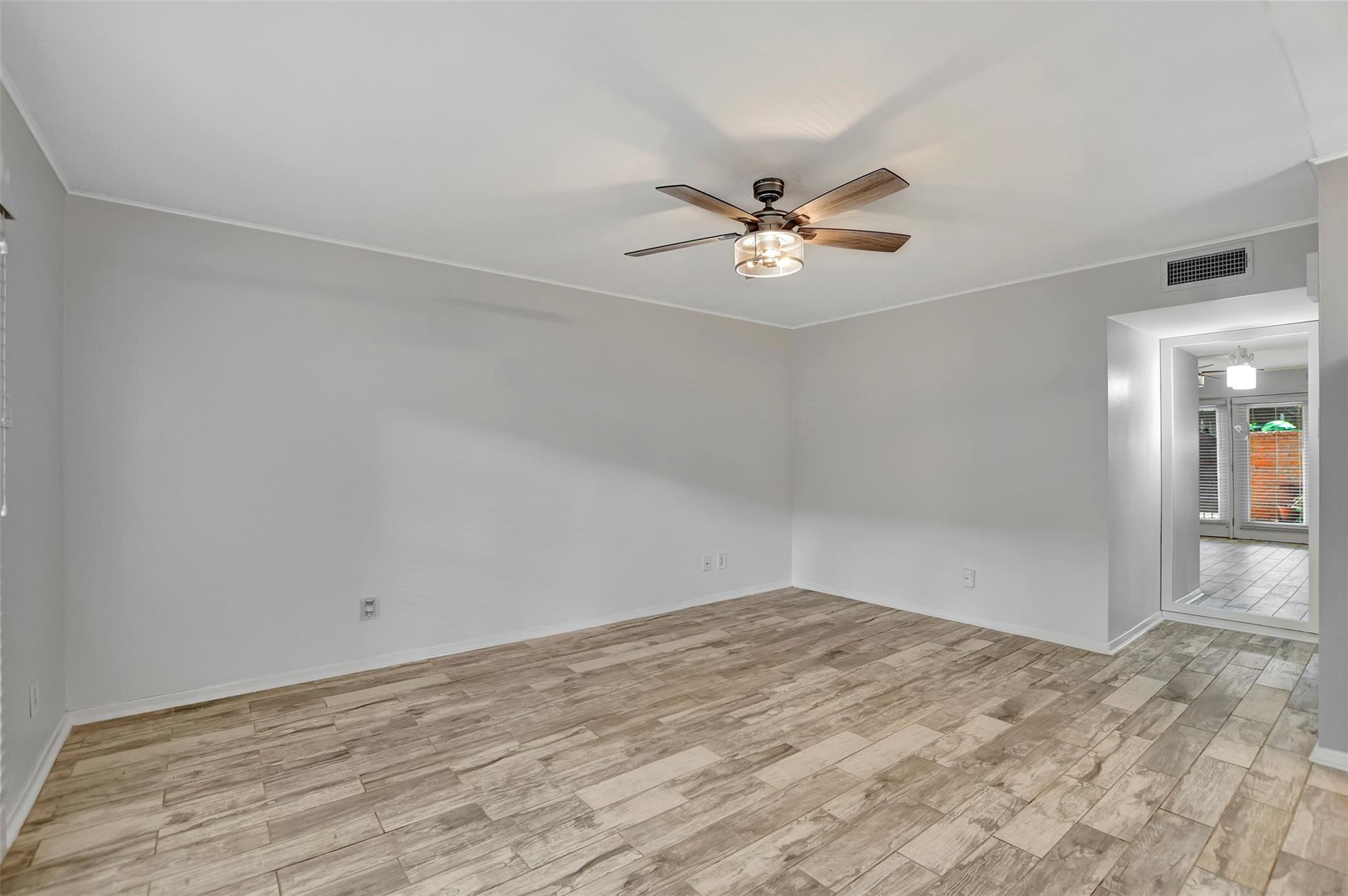 3942 W Alabama Street # 7