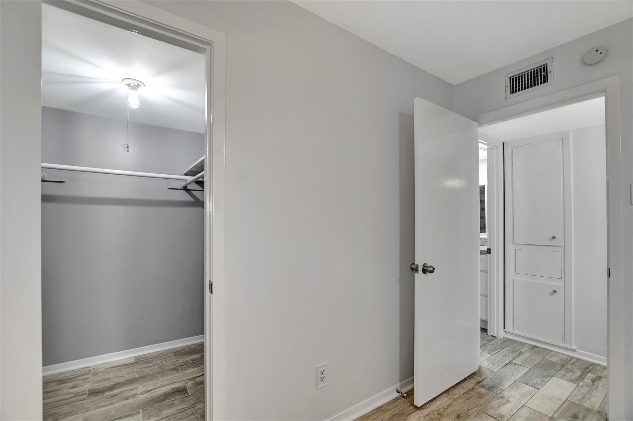 3942 W Alabama Street # 7