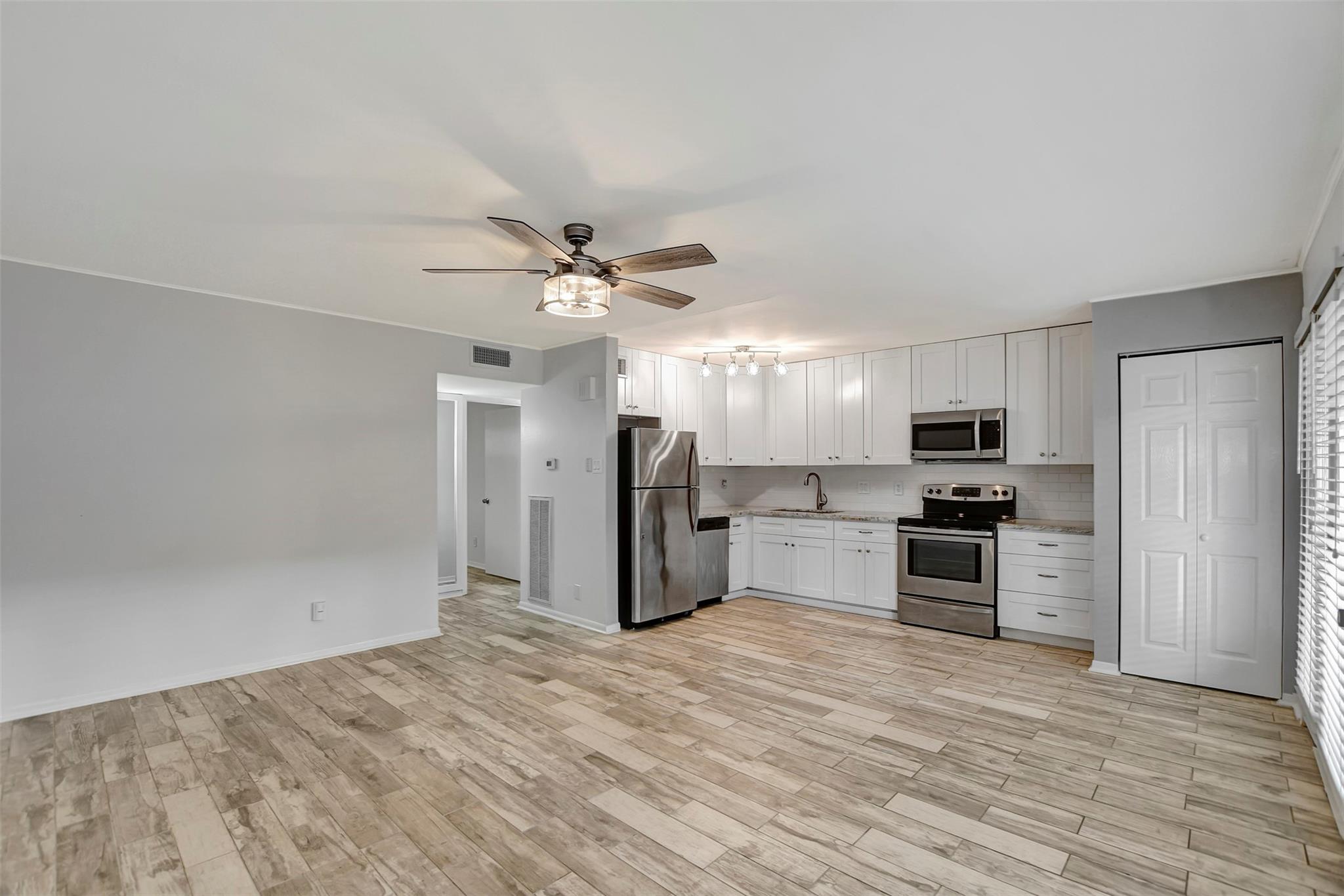 3942 W Alabama Street # 7