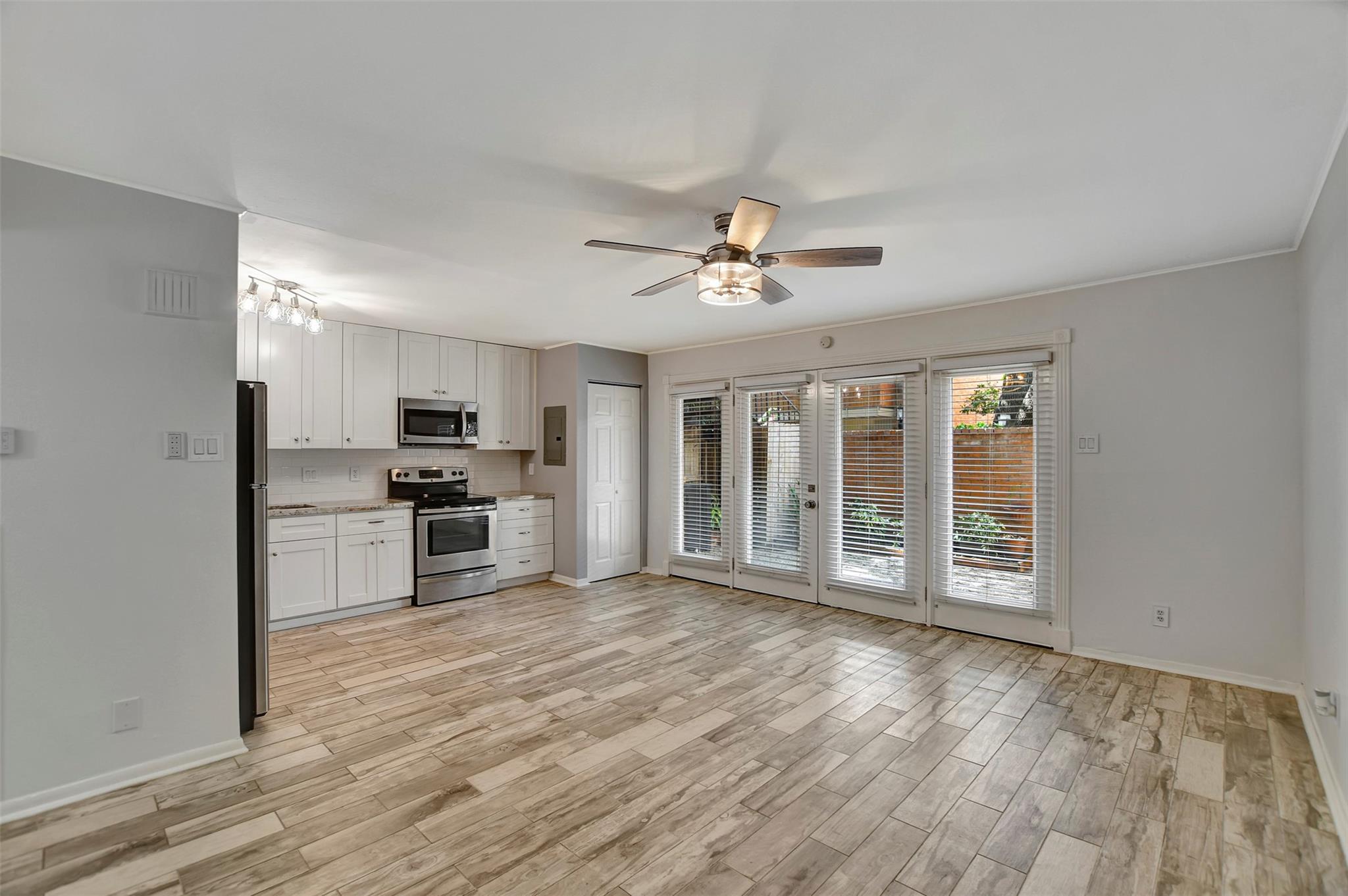 3942 W Alabama Street # 7