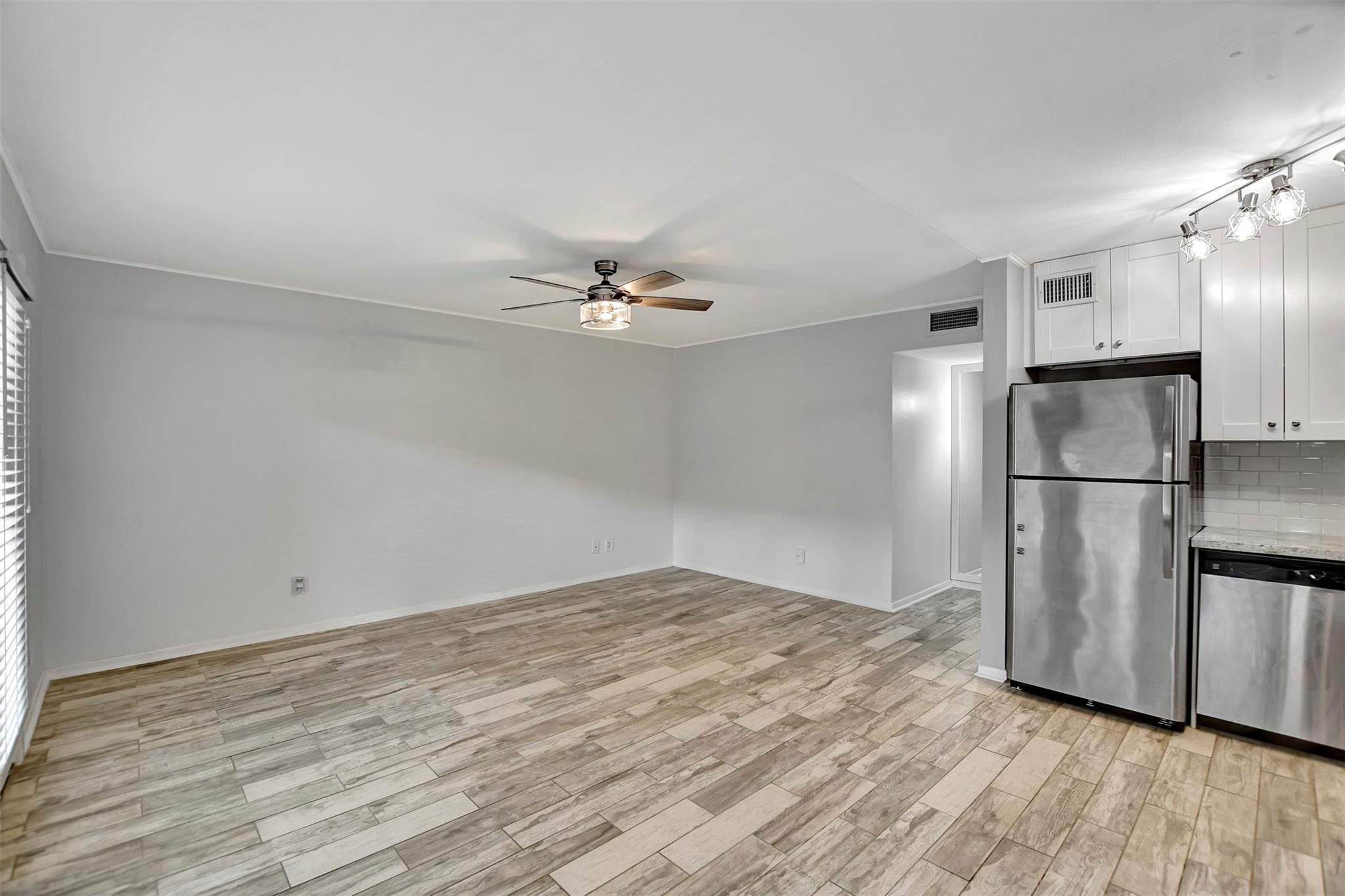 3942 W Alabama Street # 7