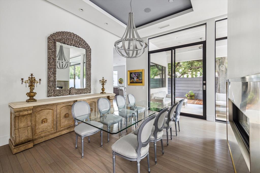 2002 Dunstan Road