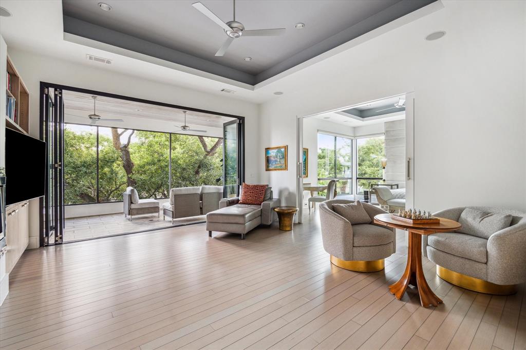 2002 Dunstan Road