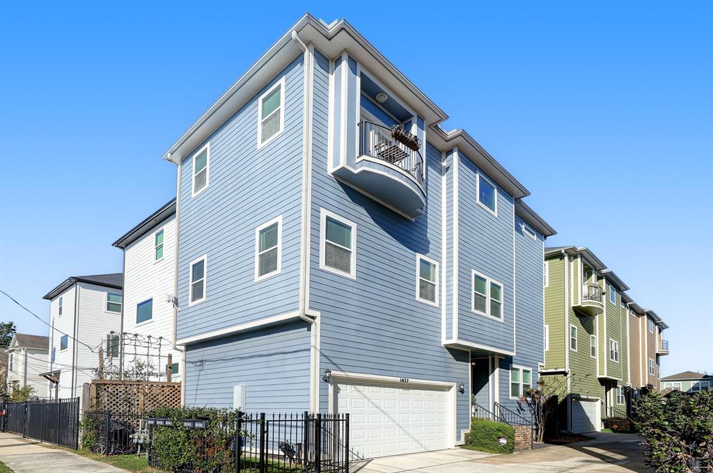 1437 W 25th Street