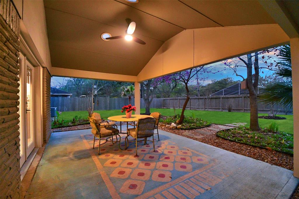 10922 Oasis Drive