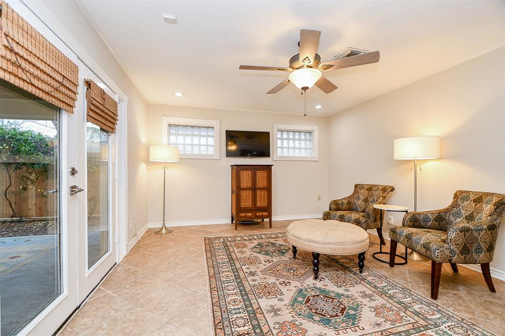 10922 Oasis Drive