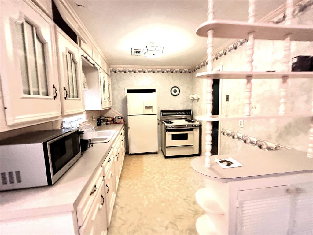 2318 Lamonte Lane