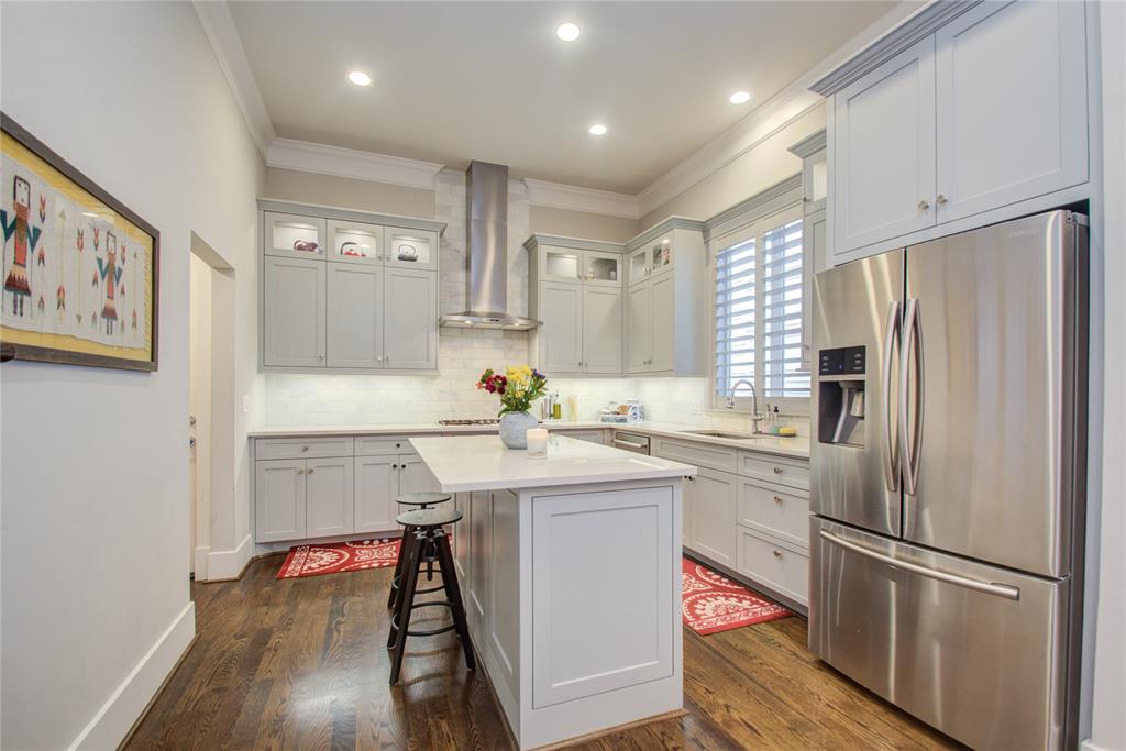 817 E 24th Street