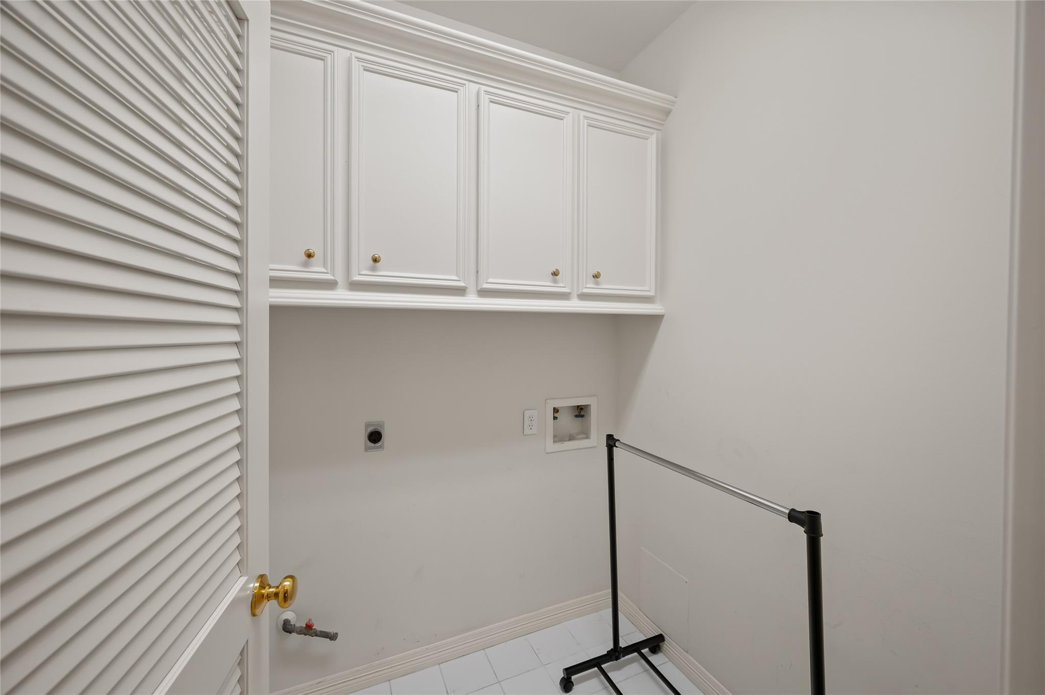 3245 Maroneal Street