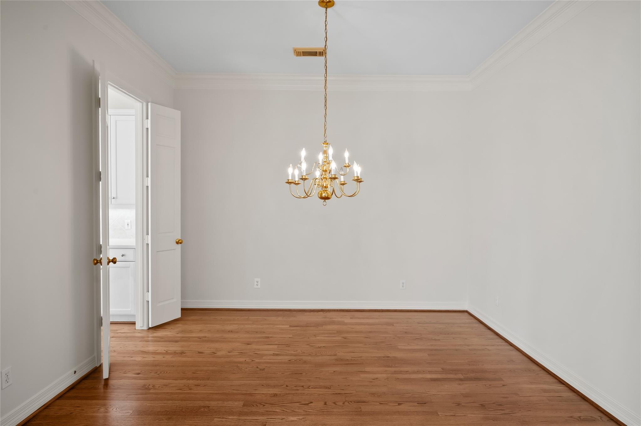 3245 Maroneal Street