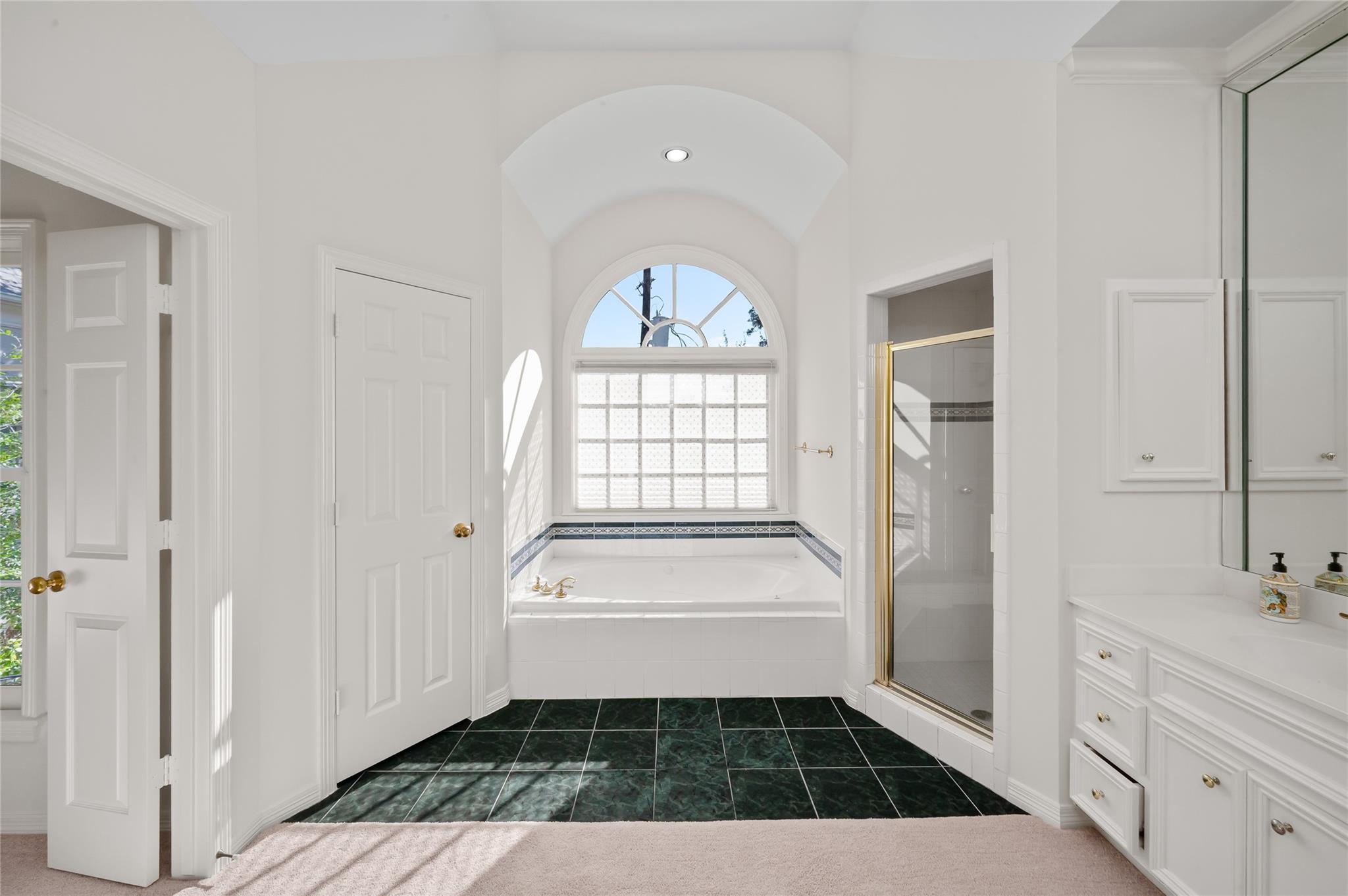 3245 Maroneal Street