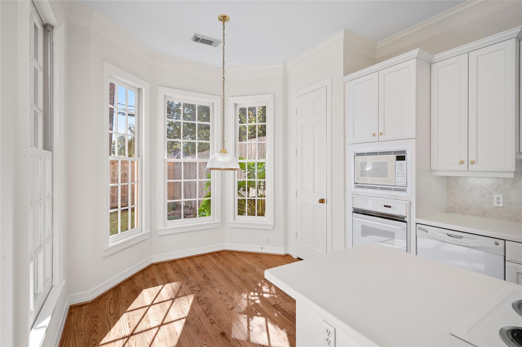 3245 Maroneal Street