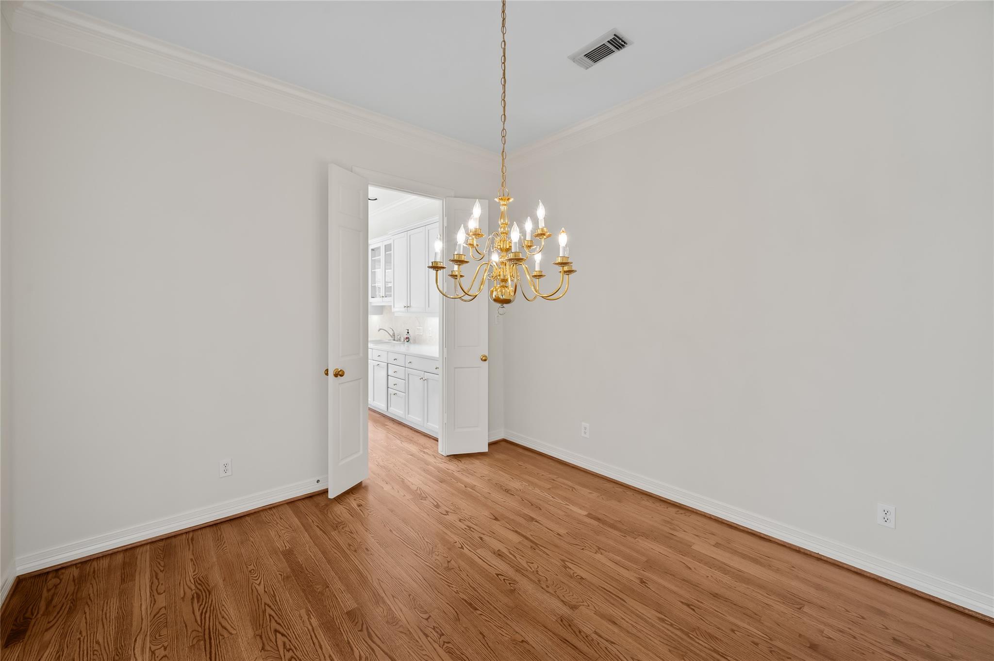 3245 Maroneal Street