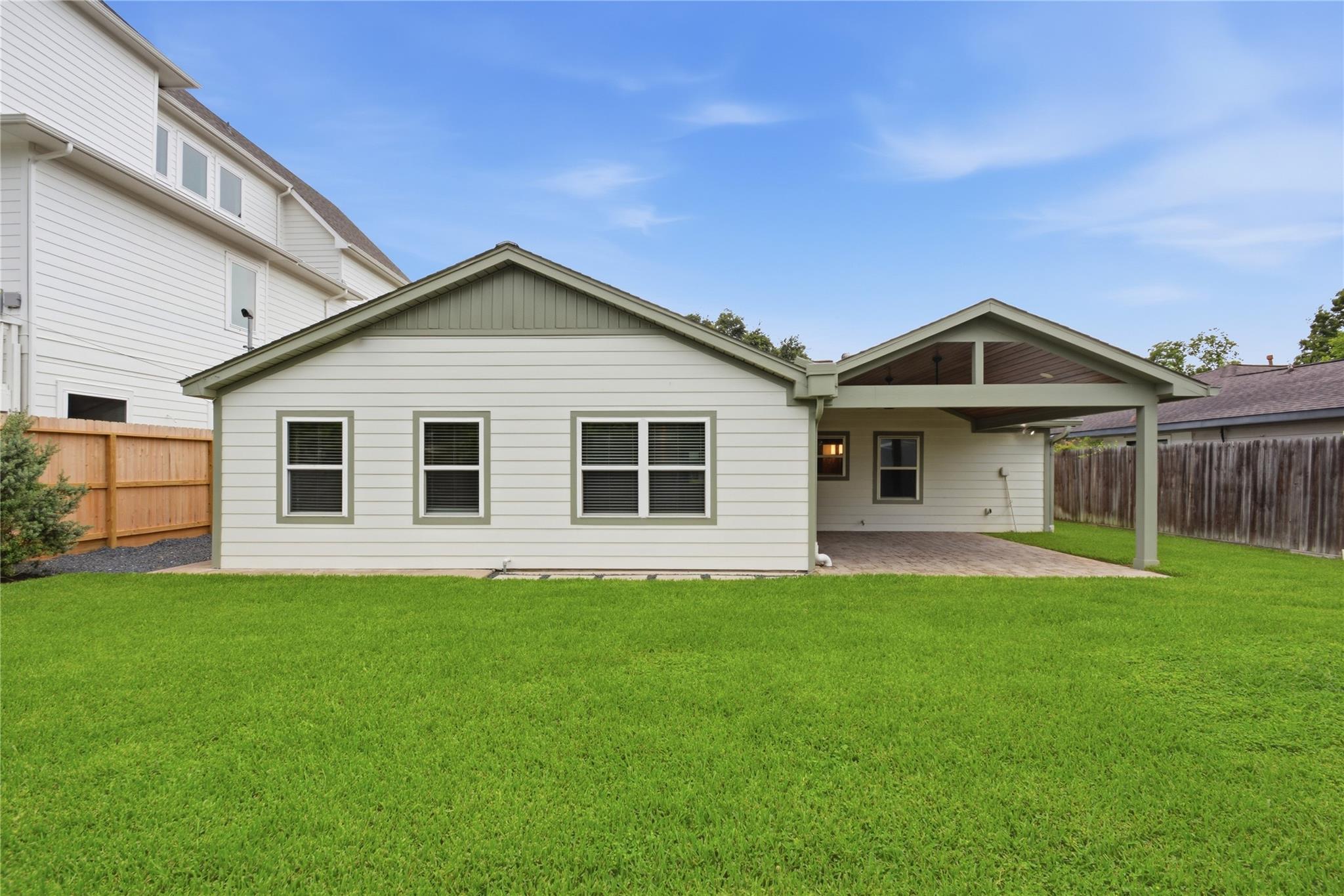 2207 Saxon Drive