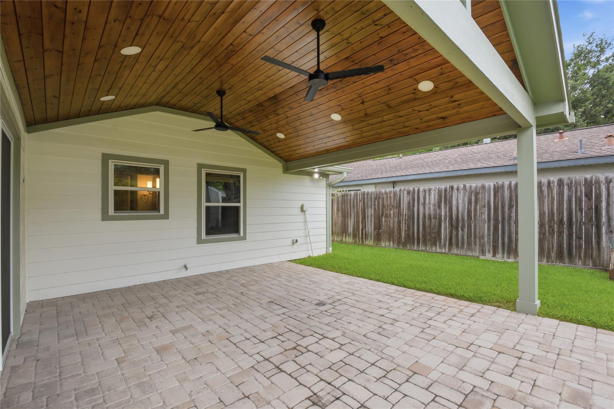 2207 Saxon Drive