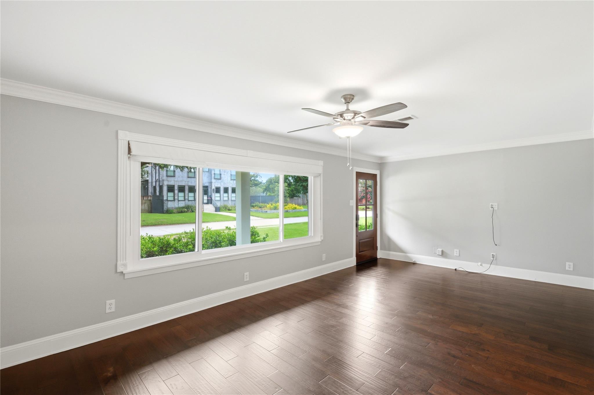 2207 Saxon Drive