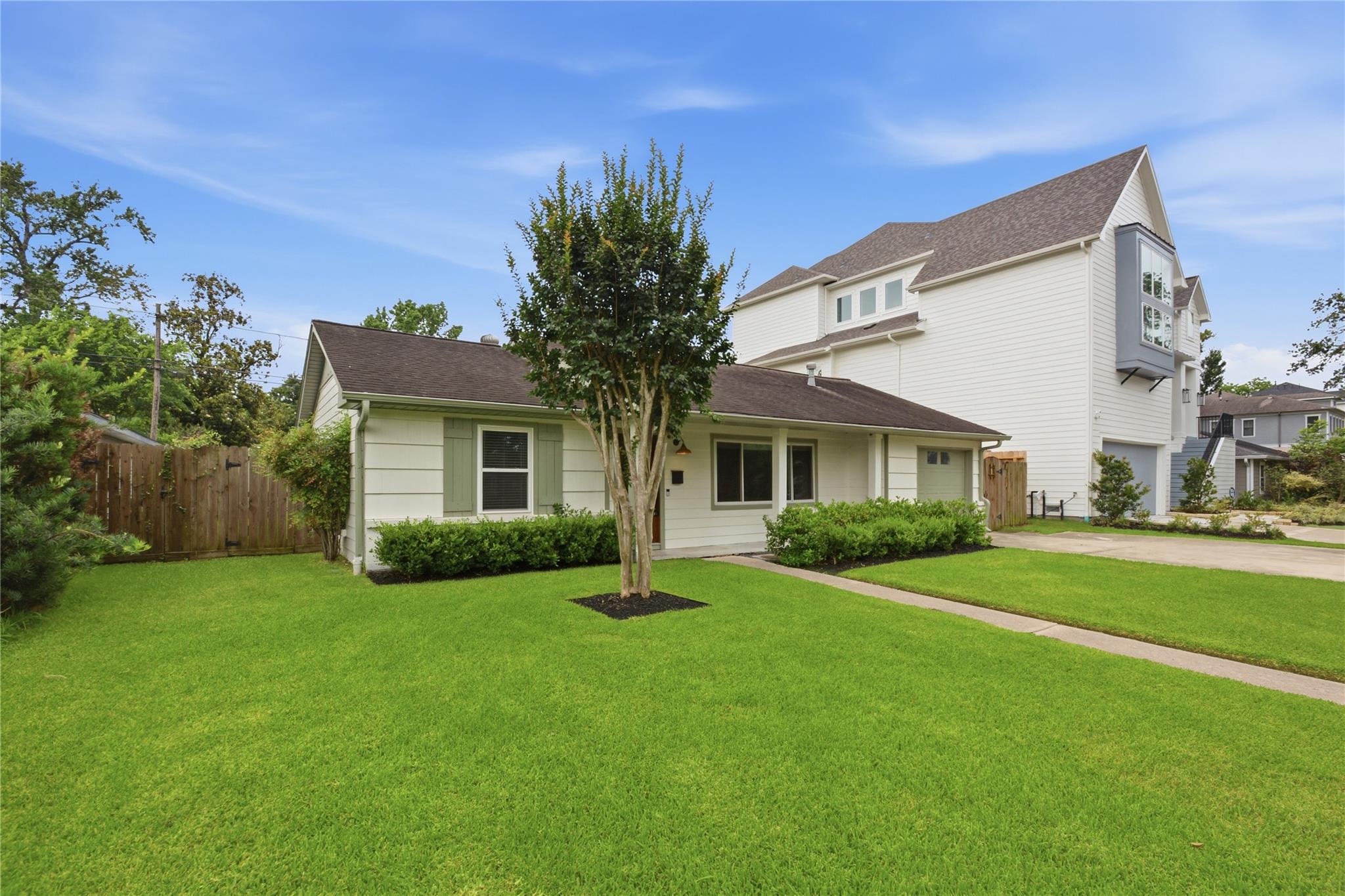 2207 Saxon Drive