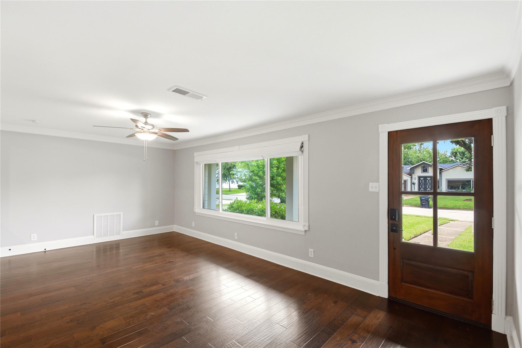 2207 Saxon Drive