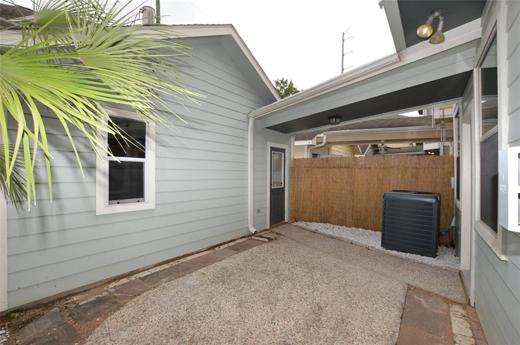 1113 Waverly Street