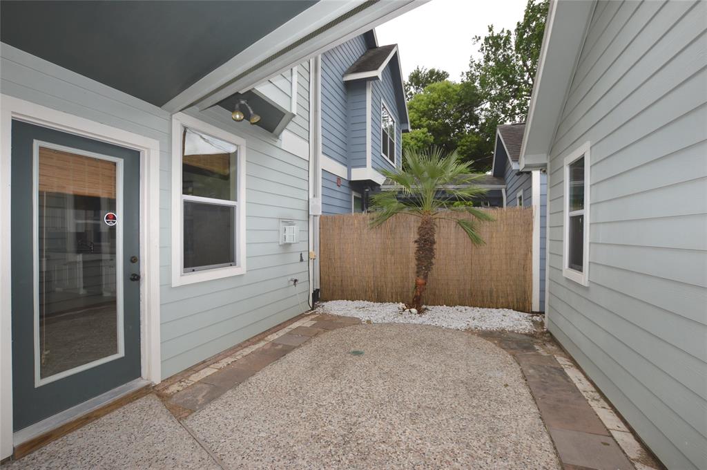 1113 Waverly Street