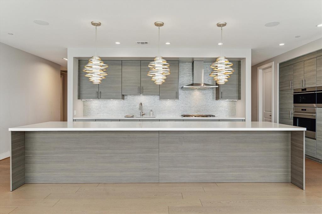 2047 Westcreek Lane # 1402