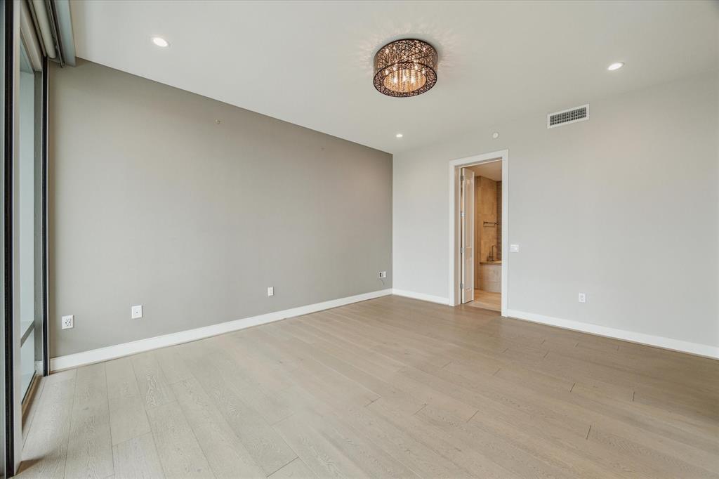 2047 Westcreek Lane # 1402