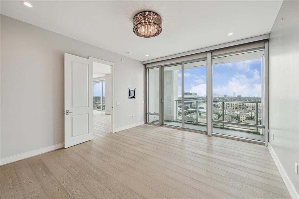 2047 Westcreek Lane # 1402