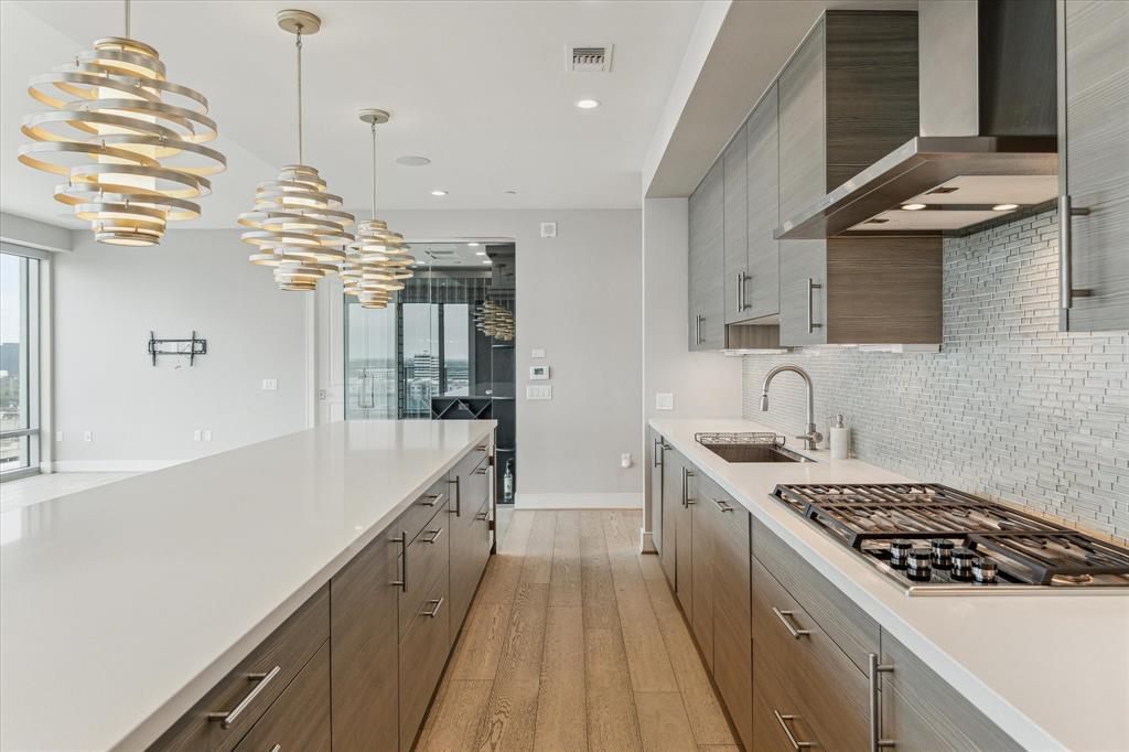 2047 Westcreek Lane # 1402