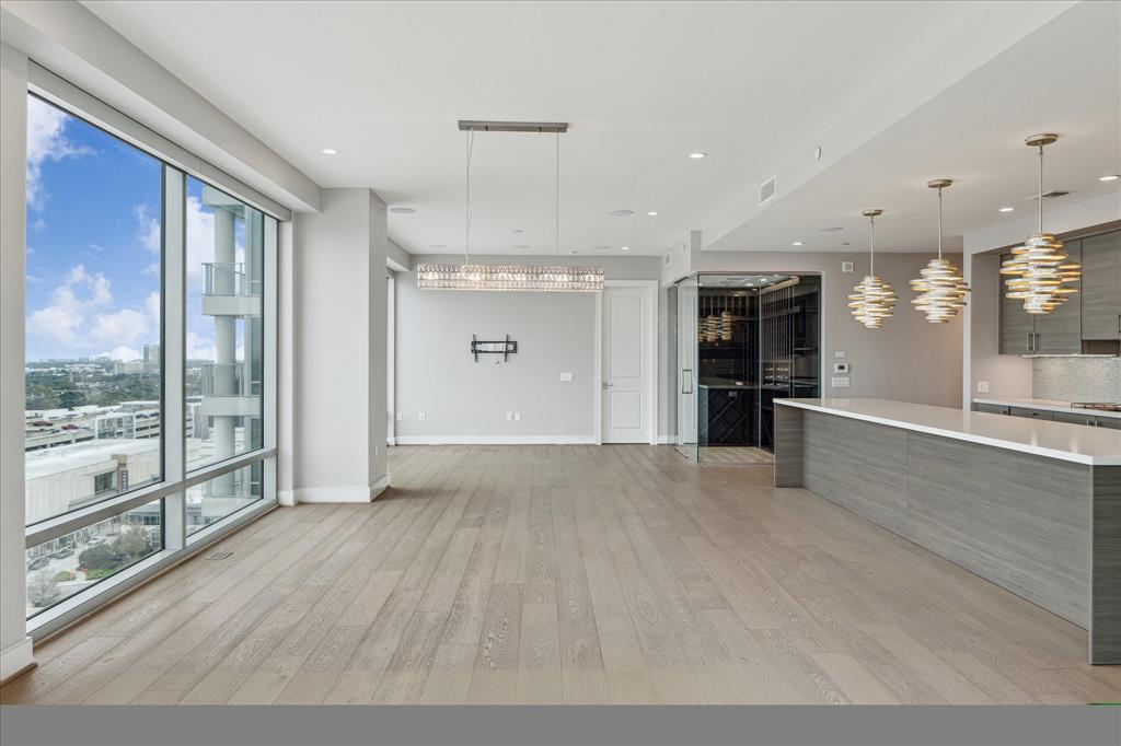 2047 Westcreek Lane # 1402